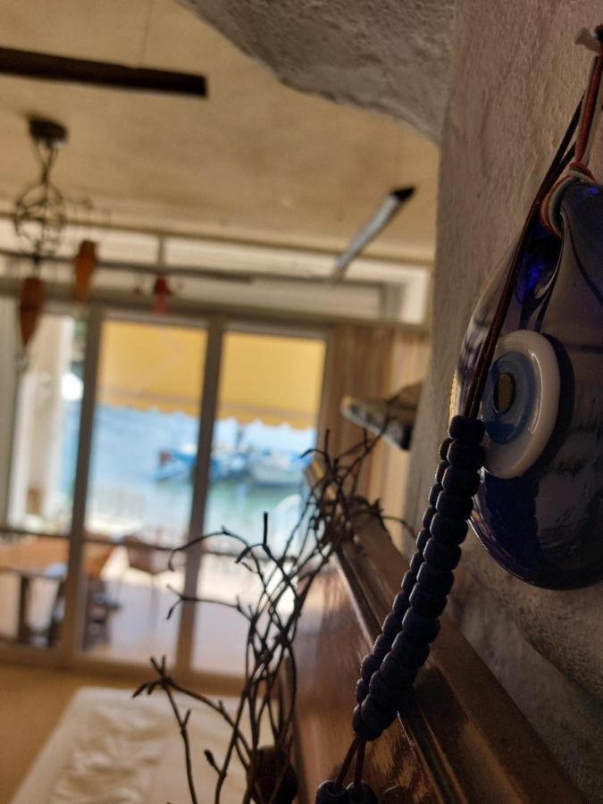 Komissa΄s Beach House Agia Pelagia  Exterior foto