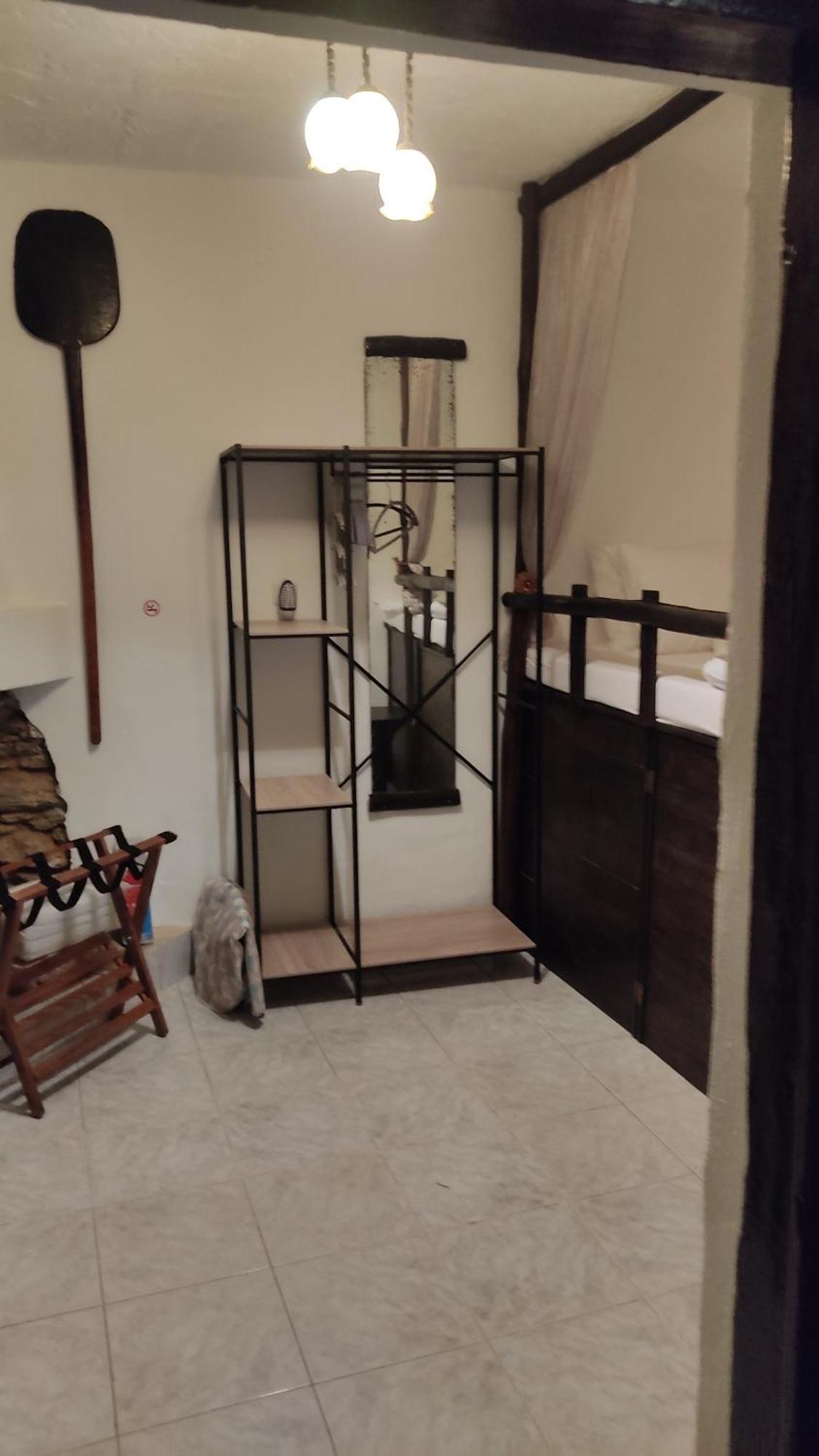 Komissa΄s Beach House Agia Pelagia  Exterior foto