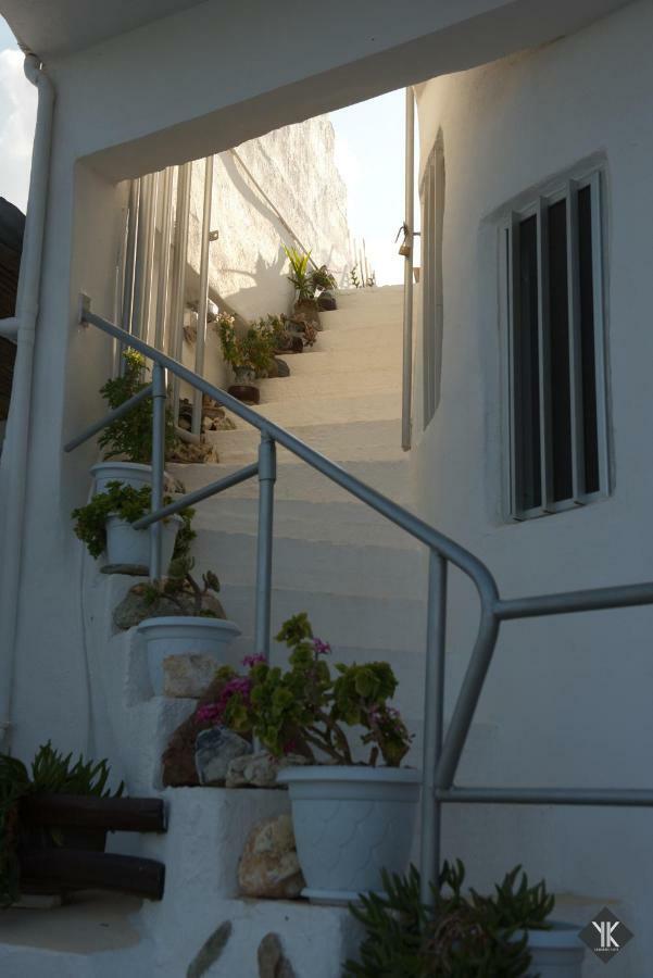Komissa΄s Beach House Agia Pelagia  Exterior foto
