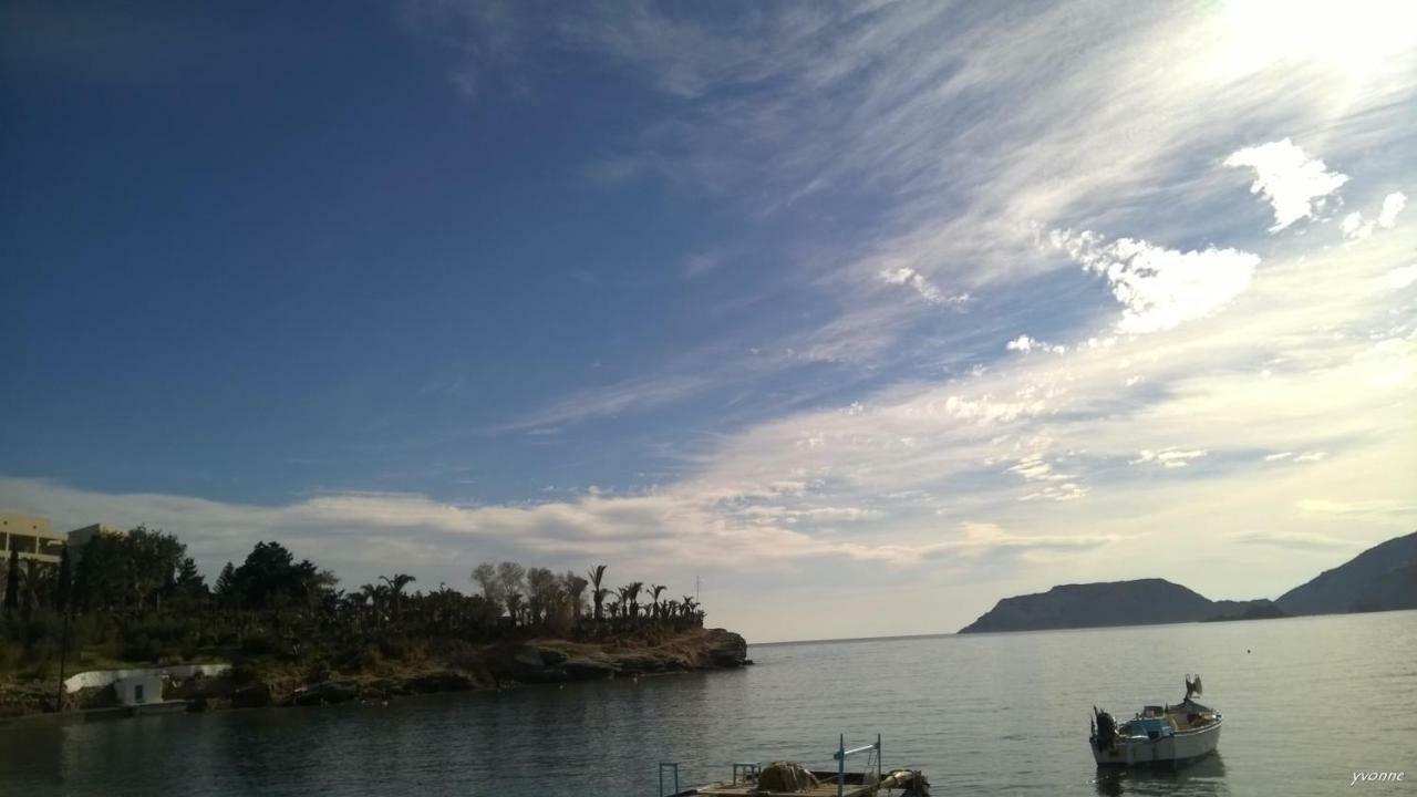 Komissa΄s Beach House Agia Pelagia  Exterior foto
