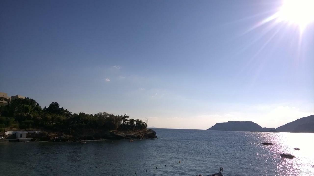 Komissa΄s Beach House Agia Pelagia  Exterior foto