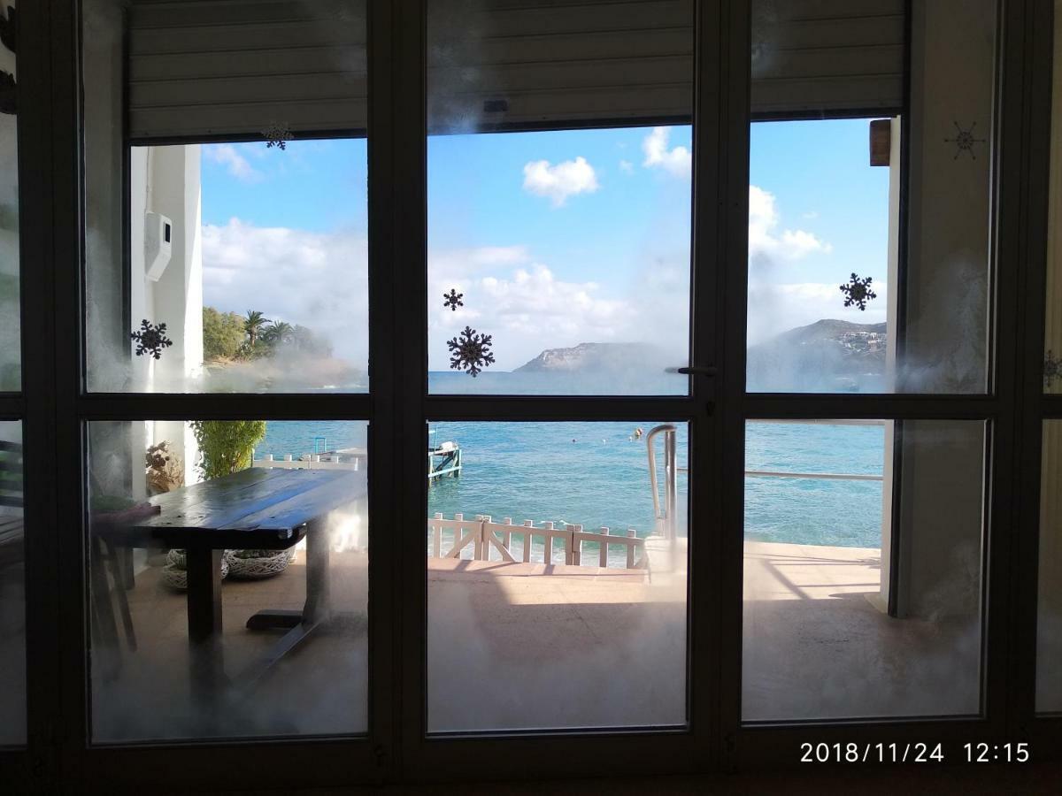 Komissa΄s Beach House Agia Pelagia  Exterior foto