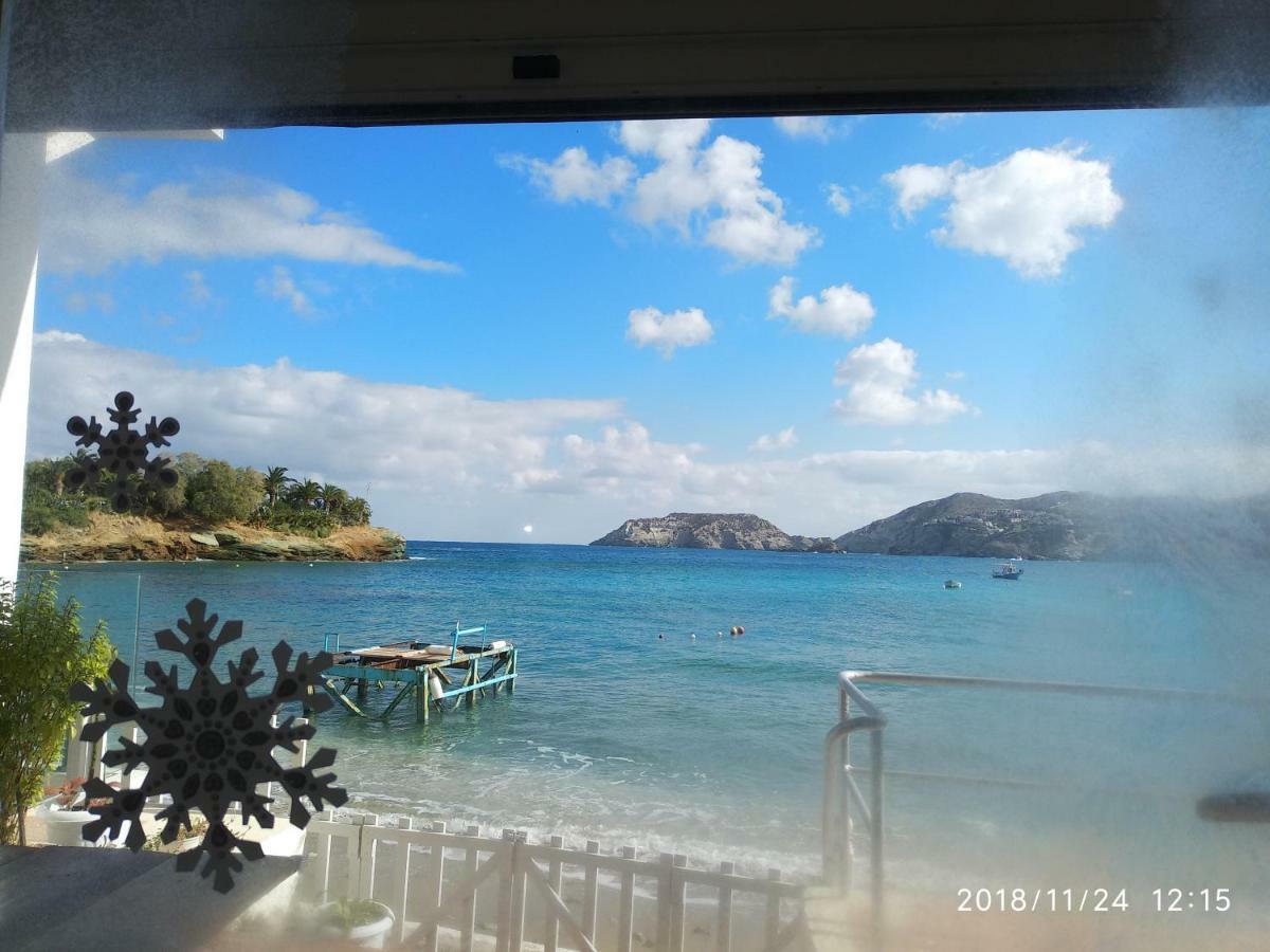 Komissa΄s Beach House Agia Pelagia  Exterior foto